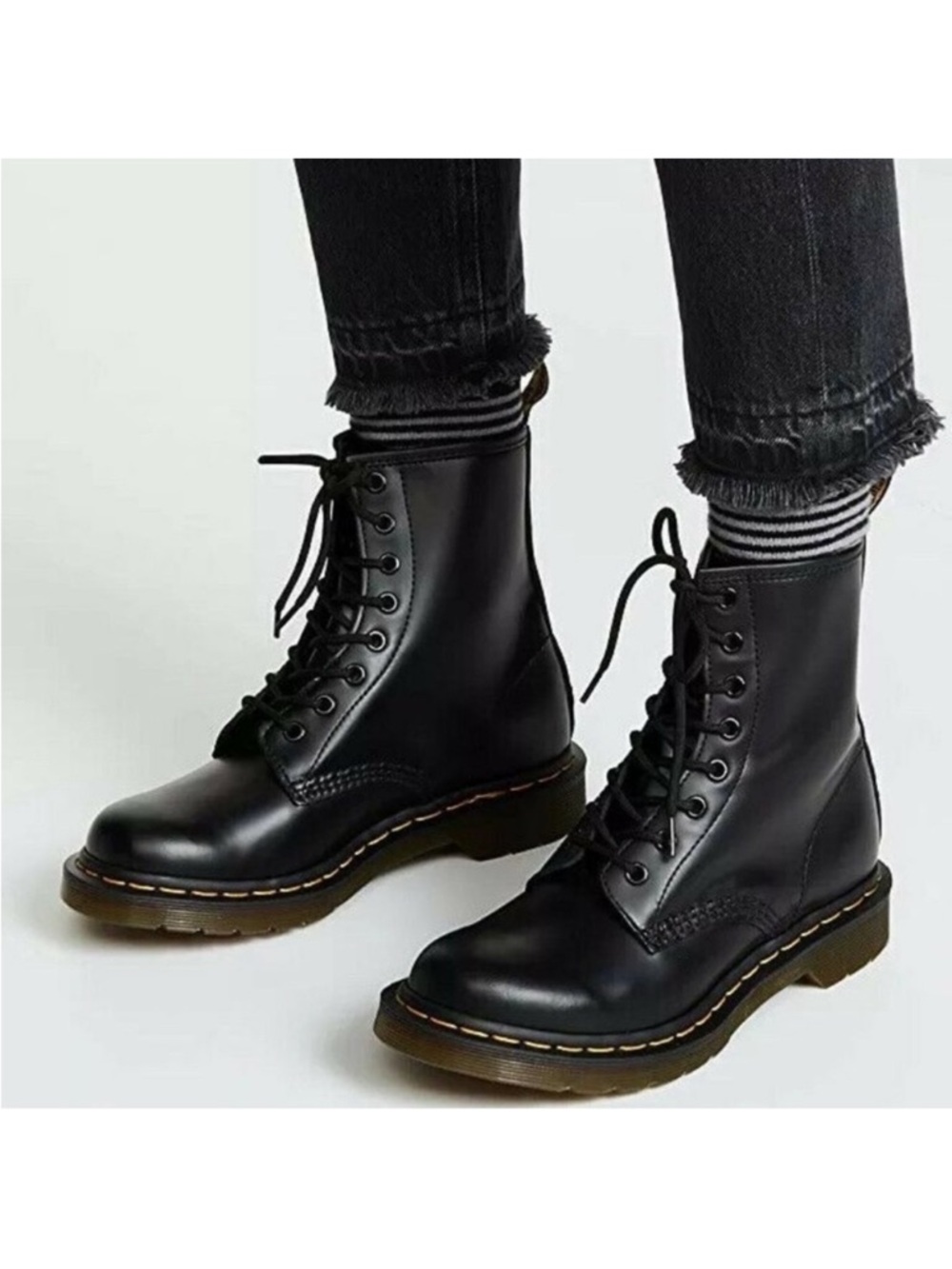 Dr. Martens Docs 1460 Smooth Black Leather Ankle Boots
11822 Size US 7 / EU 38